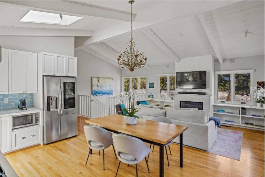 Ferienhaus Gorgeous 3-bdrm Home, Walk To Town And *