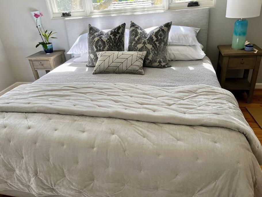 Gorgeous 3-bdrm Home, Walk To Town And Ferienhaus *