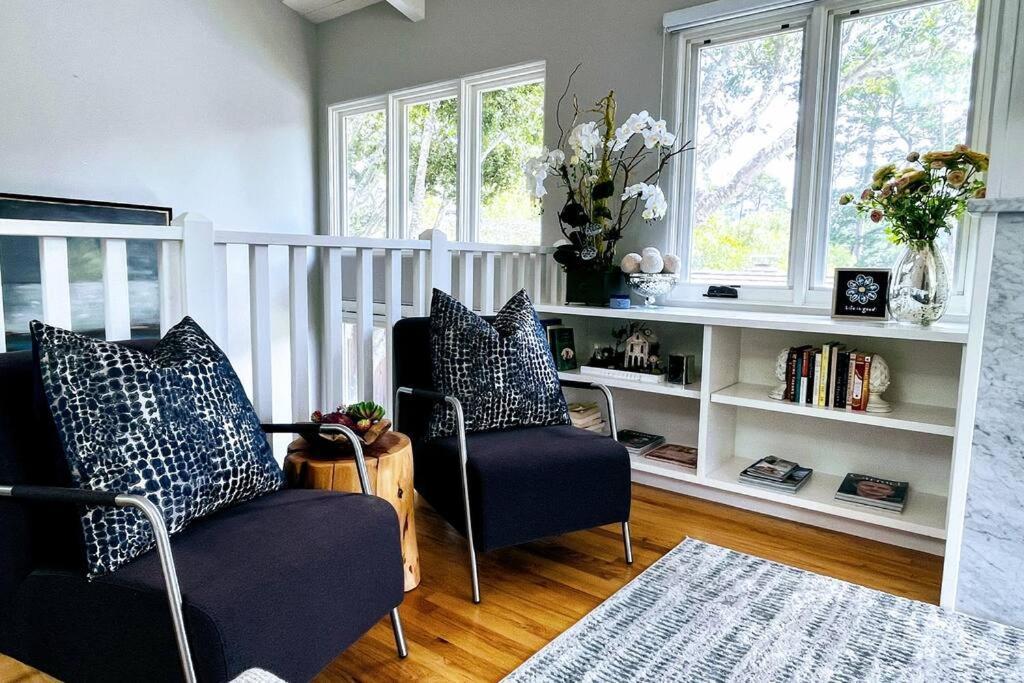 Gorgeous 3-bdrm Home, Walk To Town And Ferienhaus
