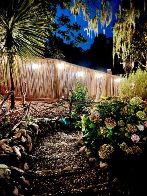 Ferienhaus Gorgeous 3-bdrm Home, Walk To Town And Carmel-by-the-Sea